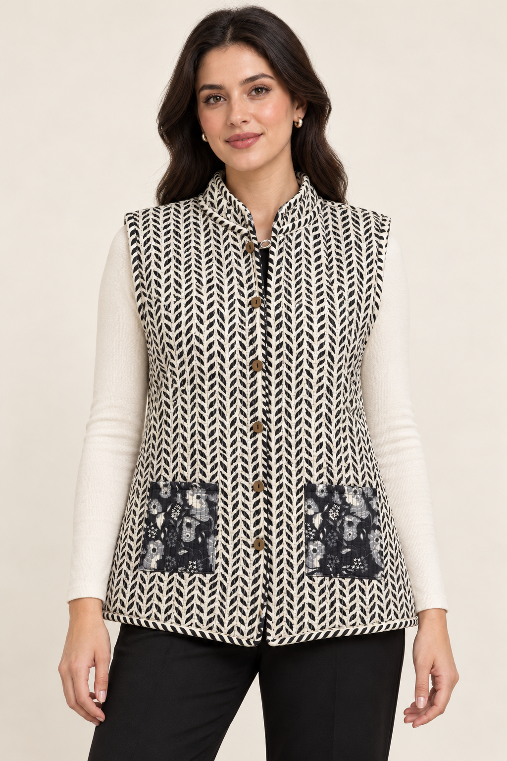 Women’s Reversible Quilted Sleeveless Jacket – Black & Ivory