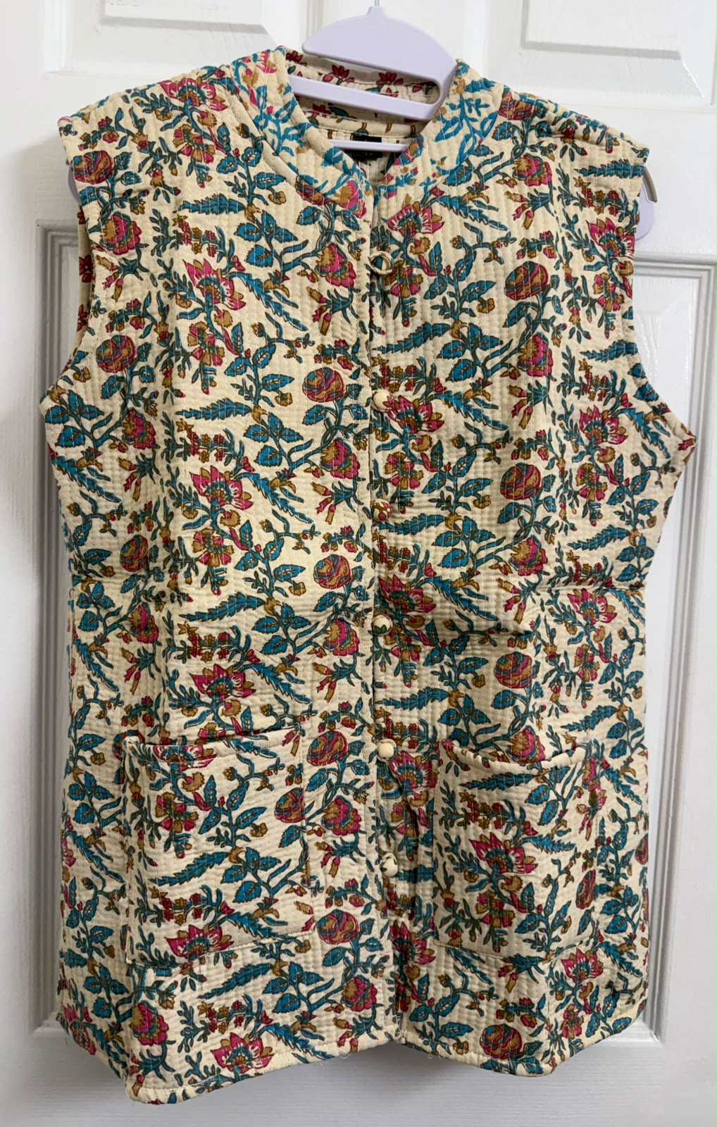 Women’s Reversible Floral Quilted Sleeveless Jacket – Cream, Teal & Pink