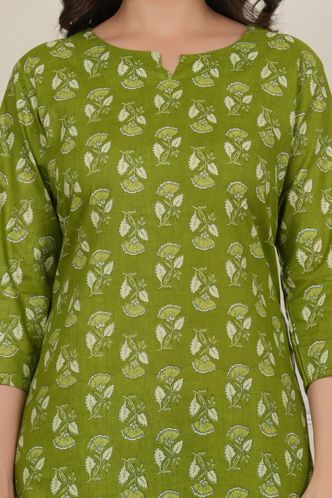 Green co-ord set floral print and neckline detail